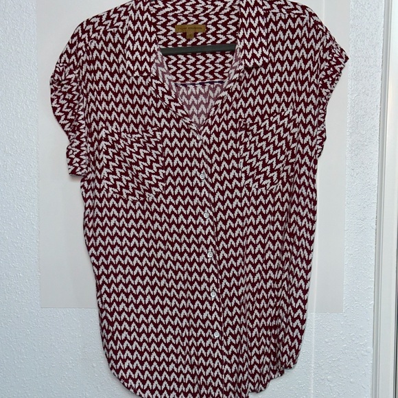 Jachs Girlfriend Burgundy Chevron Print Short Sleeve Button Front Blouse Size L - Picture 4 of 7